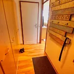 - Haus H, App 0h0403 *
